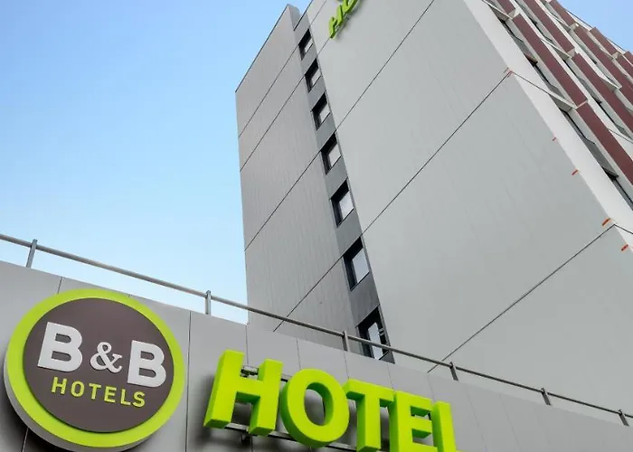 Hotels Bordeaux près de la Gare: Convenient Accommodation Options in Bordeaux