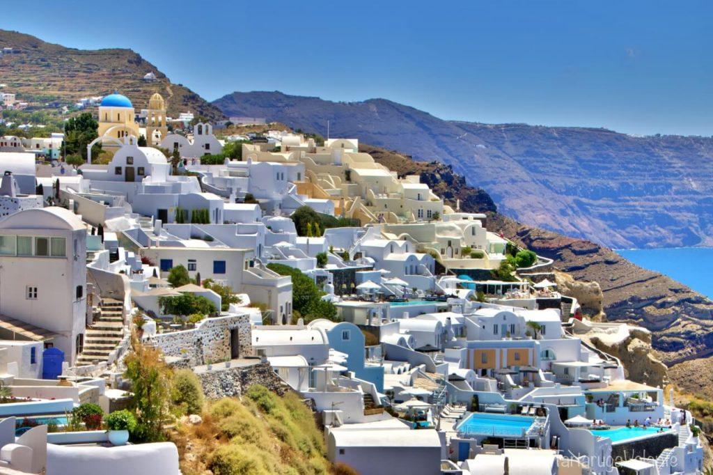 How to organise a trip to Santorini